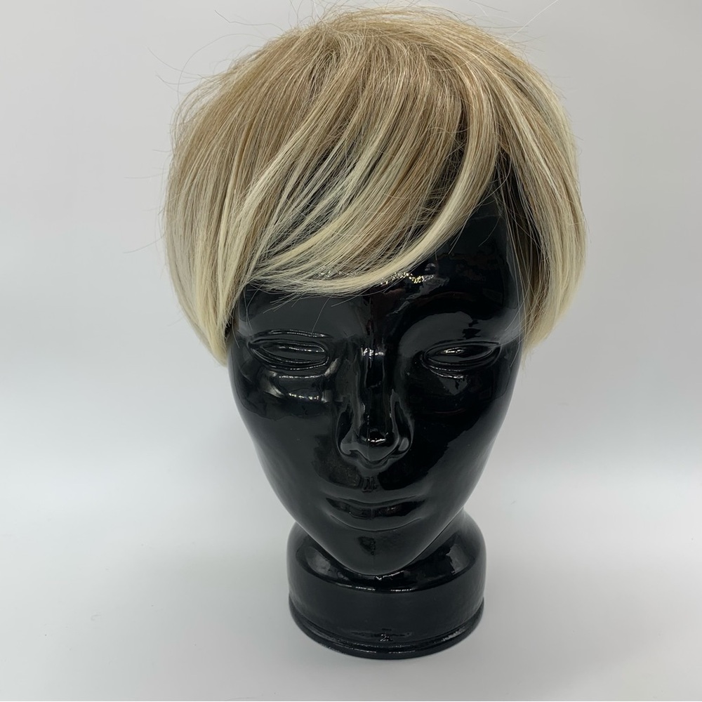 Stylish Blonde pixie Wig for Women - Picture 2 of 13